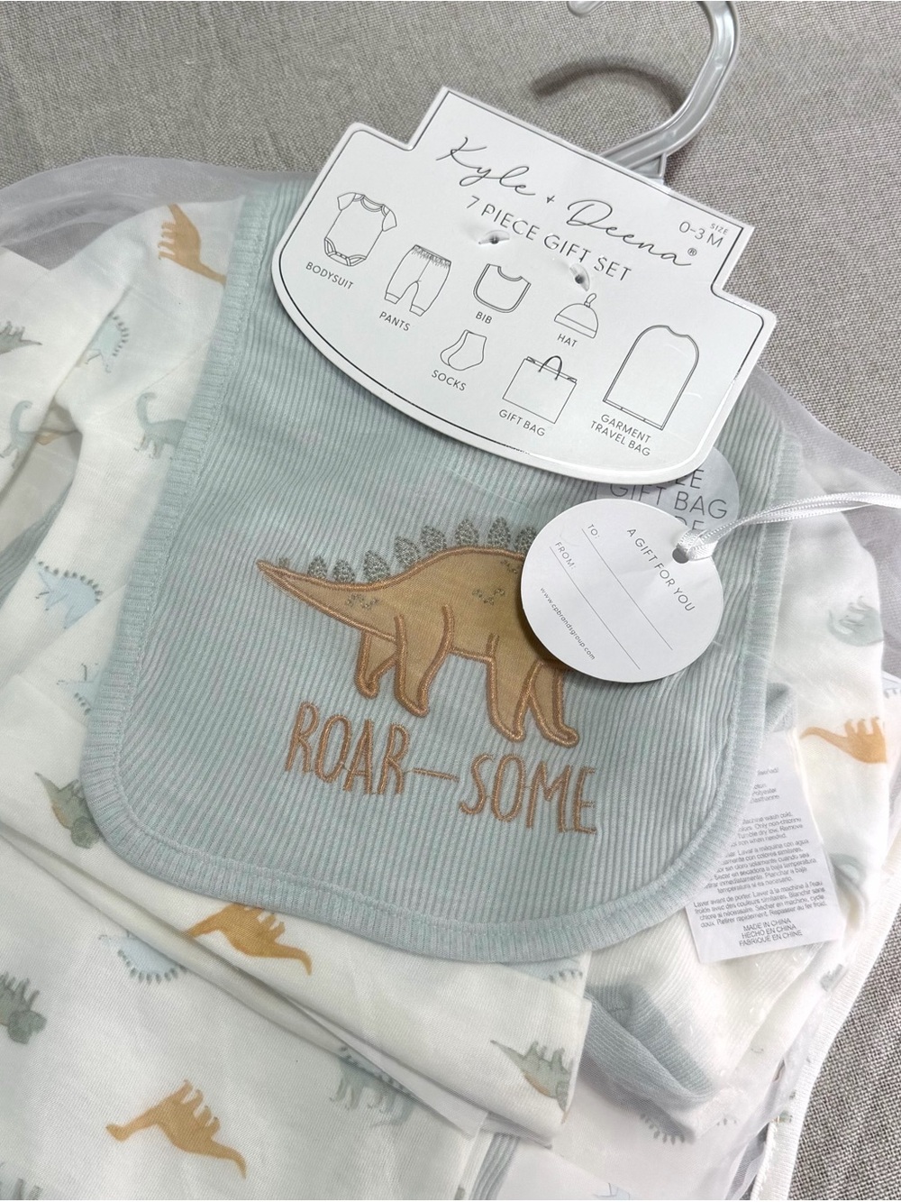 Kyle & Deena 7-piece gift set -ROAR-SOME Baby